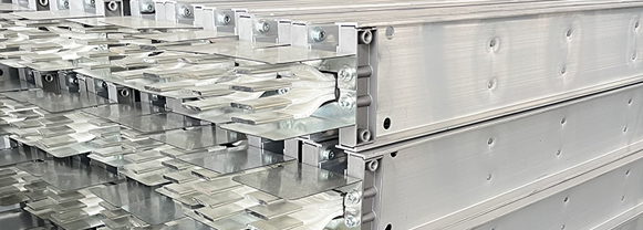 低壓封閉型母線槽的接地設計和絕緣保護